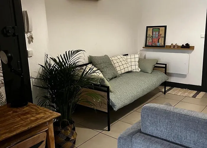 Joli Avec Terrasse Кале